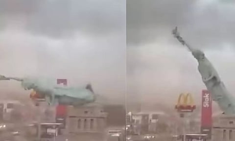 VIDEO: பலத்த காற்றால் சரிந்து விழுந்த சுதந்திர தேவி சிலை