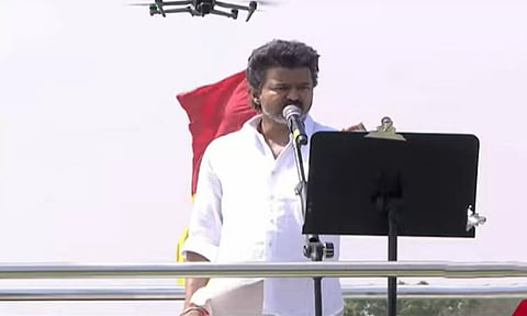 தி.மு.க. ஒரு தீய சக்தி..! த.வெ.க ஒரு தூய சக்தி..!- ஈரோடு பிரச்சார கூட்டத்தில் ஆக்ரோஷமாக முழங்கிய விஜய்