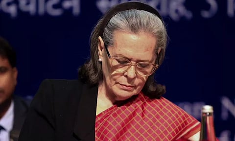 'தனிப்பட்ட சொத்து அல்ல' - நேரு கடிதங்களை சோனியா காந்தி திருப்பி அளிக்கவேண்டும் என கலாச்சார அமைச்சகம் கடிதம்!