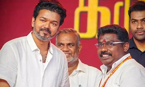 த.வெ.க. நாமக்கல் கிழக்கு மாவட்டச் செயலாளர் செந்தில்நாதன் பதவி பறிப்பு