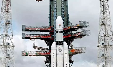 இன்று விண்ணில் பாய்கிறது புளூ பேர்ட் செயற்கைக்கோள்