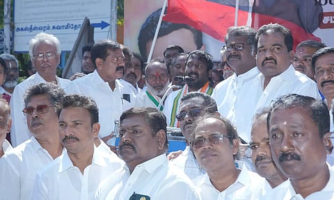 100 நாள் வேலை திட்டத்தில் பெயர் மாற்றத்தை கண்டித்து கன்னியாகுமரியில் ஆர்ப்பாட்டம் - எம்.பி. விஜய்வசந்த் பங்கேற்பு