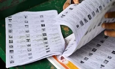 வாக்காளர் பட்டியலில் பெயர் சேர்க்க தமிழ்நாடு முழுவதும் இன்றும் நாளையும் சிறப்பு முகாம்