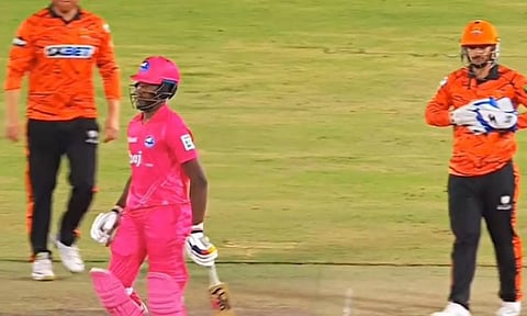 எஸ்.ஏ. லீக் கிரிக்கெட்டில் குறைந்த ஸ்கோர்: மோசமான சாதனை படைத்த பார்ல் ராயல்ஸ் அணி