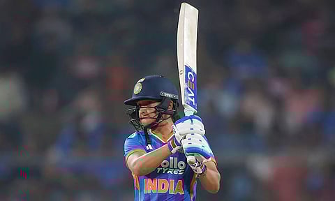 ஹர்மன்பிரீத் கவுர் அதிரடி: இலங்கைக்கு 176 ரன்களை இலக்காக நிர்ணயித்தது இந்தியா