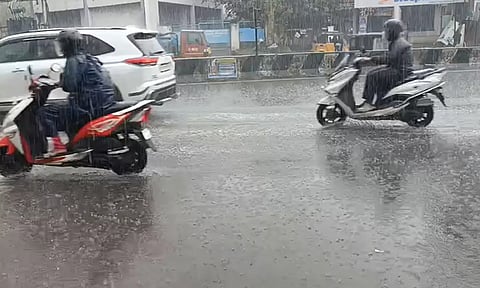 சென்னையில் தொடரும் மழை... காலை 10 மணி வரை மழைக்கு வாய்ப்புள்ள மாவட்டங்கள்