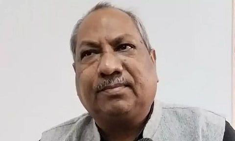 திடீர் பிரேக் போட்டதால் விபத்தில் சிக்கிய கார்: அதிர்ஷ்டவசமாக உயிர் தப்பிய மந்திரி