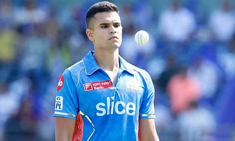 சச்சினைப் போலவே பேட்டிங் செய்கிறார்- அர்ஜூன் டெண்டுல்கரை புகழ்ந்த யுவராஜ் தந்தை