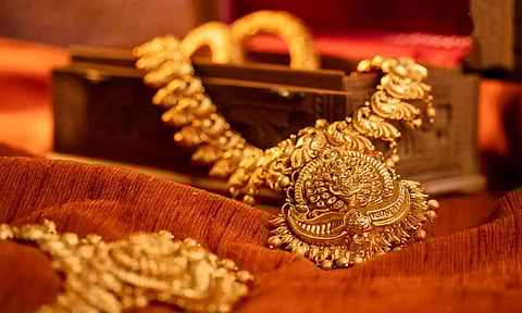 GOLD PRICE TODAY: காலையில் குறைந்து மாலையில் உயர்ந்த தங்கம் விலை