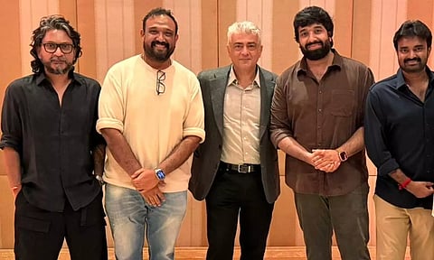 அஜித்துடன் புகைப்படம் எடுத்துக்கொண்ட இயக்குநர்கள் - லேட்டஸ்ட் க்ளிக்!