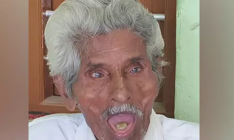 முக்கூடலில் ருசிகரம்- 69 ஆண்டுகளாக வாயில் கல்லை வைத்துக் கொண்டே இருக்கும் முதியவர்