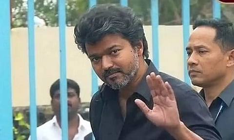 சி.பி.ஐ. முதற்கட்ட விசாரணை முடிந்து சென்னைக்கு புறப்பட்டார் த.வெ.க. தலைவர் விஜய்