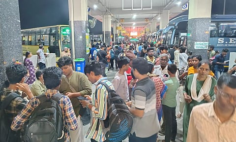 பொங்கல் பண்டிகை - அரசு விரைவு பஸ்கள் மூலம் சொந்த ஊர்களுக்கு 6 லட்சத்து 90 ஆயிரம் பேர் பயணம்