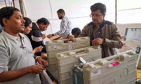 மகாராஷ்டிரா உள்ளாட்சி தேர்தல் - விறுவிறுப்பாக நடைபெறும் வாக்குப்பதிவு!