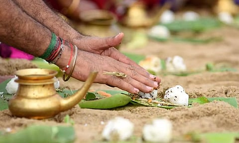 நாளை தை அமாவாசை- திதி கொடுக்க உகந்த நேரம்