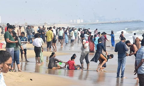 காணும் பொங்கல் விழா கொண்டாட்டம் - சுற்றுலா தலங்களில் குவிந்த பொதுமக்கள்