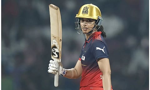 ஸ்மிருதி மந்தனா அபாரம்: டெல்லியை எளிதில் வீழ்த்தியது பெங்களூரு