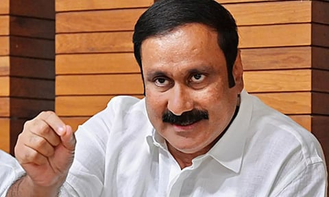 ஆசிரியர்களை நட்டாற்றில் விட்டு விடக்கூடாது- அன்புமணி கண்டனம்