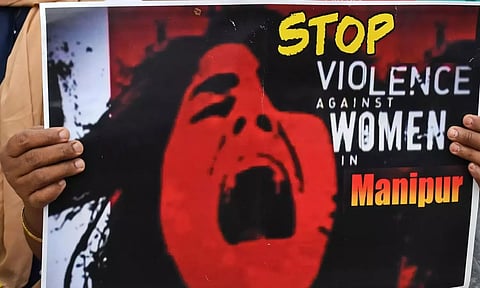 மணிப்பூர் கலவரத்தில் கூட்டுப் பாலியல் வன்கொடுமை செய்யப்பட்ட இளம்பெண் உயிரிழப்பு - இன்னும் கைதாகாத குற்றவாளிகள்
