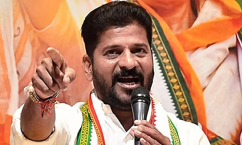 நாட்டில் சதித்திட்டம் நடந்து கொண்டிருக்கிறது: ரேவந்த் ரெட்டி பரபரப்பு குற்றச்சாட்டு