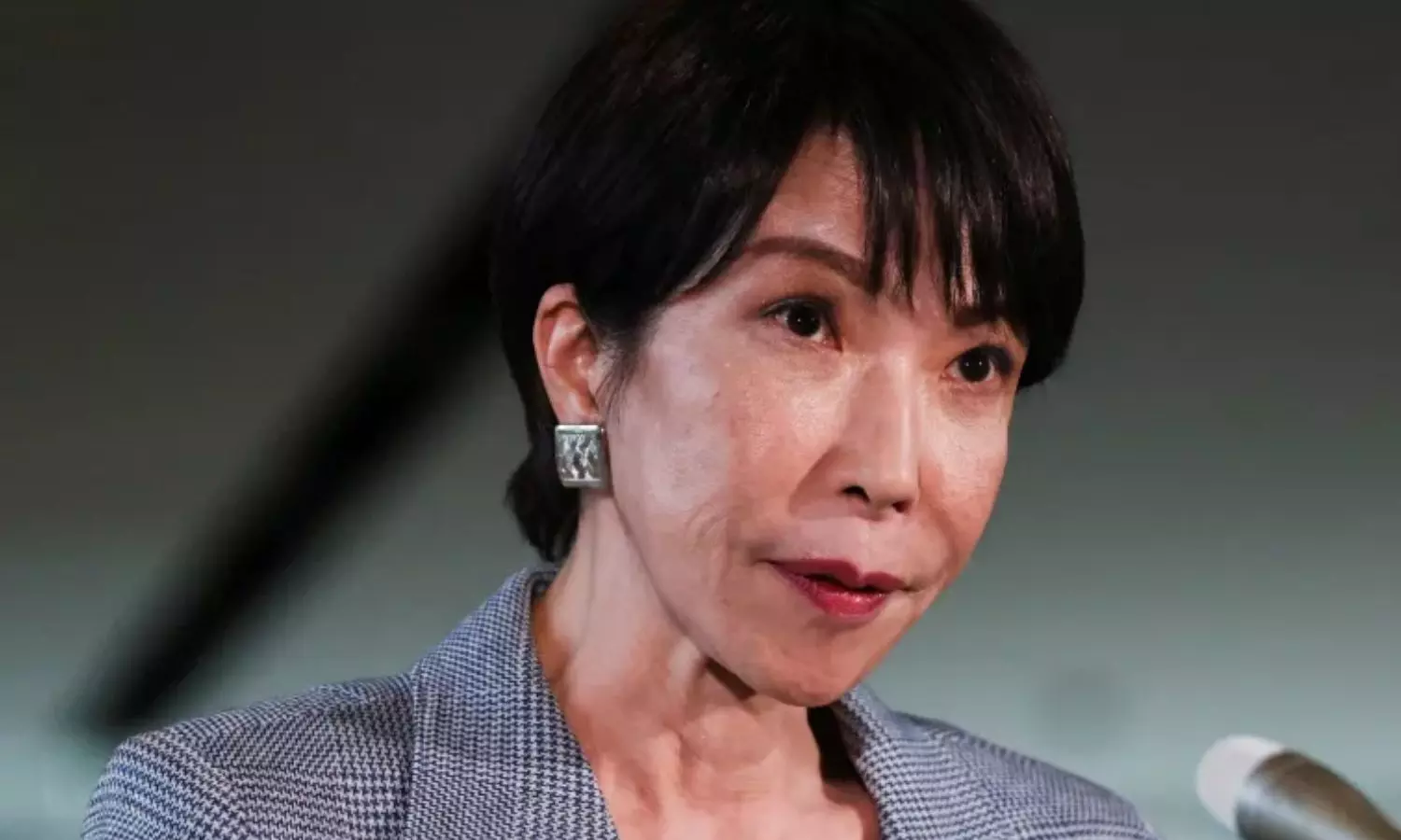 ஜப்பான் பாராளுமன்றத்தை கலைத்துவிட்டு தேர்தல் நடத்த பிரதமர் சனே தகைச்சி முடிவு