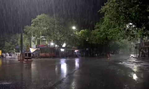 சென்னையின் பல்வேறு பகுதிகளில் பரவலாக மழை!