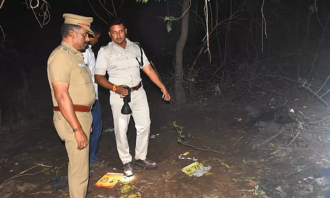 ரவுடி வெட்டிக்கொலை - நண்பர்களிடம் போலீசார் விசாரணை