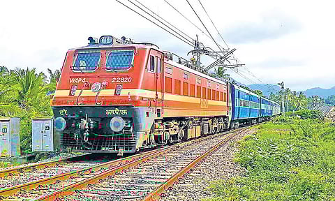 தைப்பூசம் முன்னிட்டு தூத்துக்குடிக்கு சிறப்பு ரெயில் அறிவிப்பு- பக்தர்கள் மகிழ்ச்சி