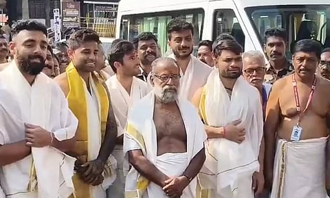 திருவனந்தபுரம் பத்மநாபசாமி கோவிலில் இந்திய கிரிக்கெட் வீரர்கள் தரிசனம்