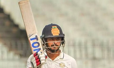 ரஞ்சி கோப்பை: ஹர்விக் தேசாய் இரட்டை சதத்தால் 453 ரன்கள் குவித்த சவுராஷ்டிரா