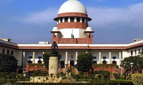 இலவச வாக்குறுதிகளுக்கு தடை கோரி சுப்ரீம் கோர்ட்டில் வழக்கு