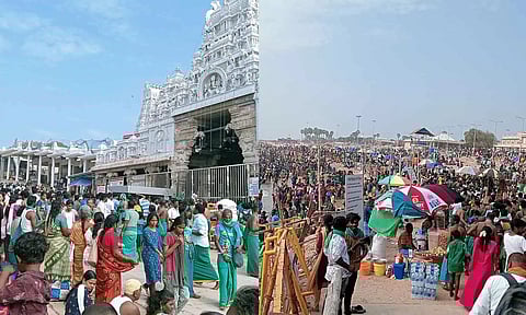 நாளை தைப்பூச திருவிழா: திருச்செந்தூரில் குவிந்த பக்தர்கள்