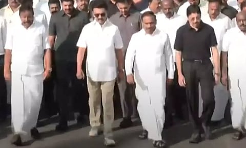 அண்ணா நினைவு நாள் - முதலமைச்சர் தலைமையில் அமைதிப் பேரணி