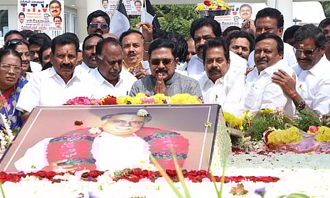 தி.மு.க.வை வீழ்த்தும் வேலையை விஜய் செய்ய வேண்டும்- டி.டி.வி.தினகரன்