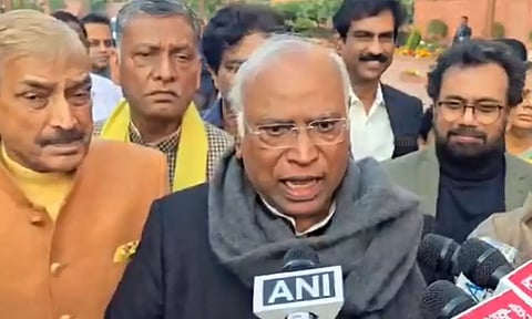 எதிர்க்கட்சியினரை பேச அனுமதிக்கக்கூடாது என மோடி அரசு முடிவு செய்துவிட்டது - மல்லிகார்ஜூன கார்கே