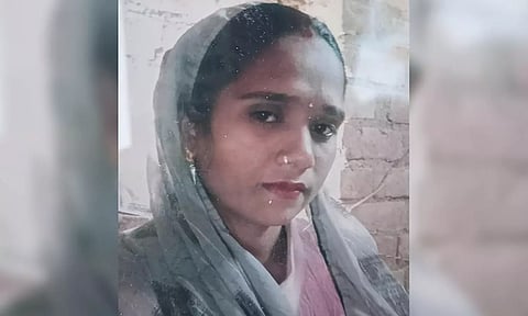 ரீல்ஸ் எடுக்க ஆசைப்பட்டு குடும்பத்தை நிலைகுலைய செய்த இளம்பெண்