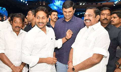 ஆந்திரா முன்னாள் முதல்வரை சந்தித்த எடப்பாடி பழனிசாமி