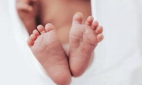 மருத்துவமனையில் பிறந்து ஒரு மணி நேரமே ஆன பெண் குழந்தை தீயில் கருகி உயிரிழந்த சோகம்!