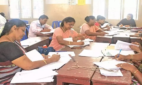 'டிஜிட்டல்' மயமாகிறது... பிளஸ்-2 விடைத்தாள் திருத்தும் பணி