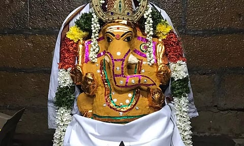 காரிய வெற்றி தரும் தலையாட்டி விநாயகர்