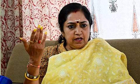 பெண்களைக் கண்ணியத்துடன் பேசுவதும், நடத்துவதுமே நாகரீக அரசியல்- தமிழச்சி தங்கபாண்டியன்