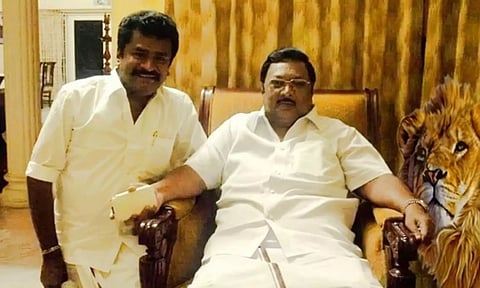 எந்த சிக்னலும் கொடுக்காத தி.மு.க... அ.தி.மு.க.வில் இணைந்த மு.க.அழகிரியின் முக்கிய ஆதரவாளர்!