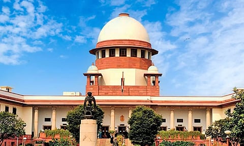 அதிகாரத்தில் இருப்பவர்கள் உறவினர்களுக்கு சலுகை காட்டுவது ஜனநாயக அமைப்புக்கு விரோதமானது- சுப்ரீம் கோர்ட்