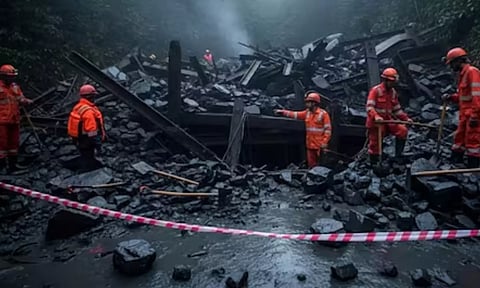 நைஜீரியாவில் விஷவாயு கசிவால் வெடித்து சிதறிய சுரங்கம்: 38 தொழிலாளர்கள் பலி