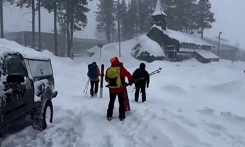 அமெரிக்காவில் கடும் பனிப்புயல்: 8 பனிச்சறுக்கு வீரர்கள் உயிரிழப்பு