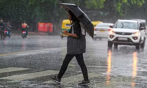வங்கக்கடலில் புதிய காற்றழுத்த தாழ்வுப்பகுதி இன்று உருவாக வாய்ப்பு- வானிலை ஆய்வு மையம் தகவல்