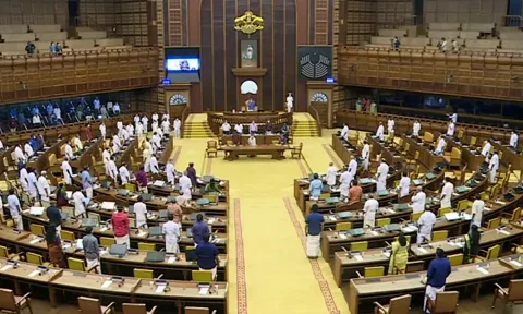கேரளாவில் பிறந்த அனைவருக்கும் 'கேரளீயன்' என்ற குடியுரிமை அடையாள அட்டை