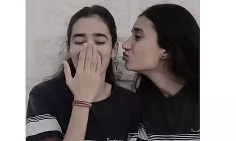 திருமணத்திற்குச் சில மணி நேரங்களுக்கு முன்பு மர்ம முறையில் உயிரிழந்த சகோதரிகள்...சோகத்தில் குடும்பத்தினர்