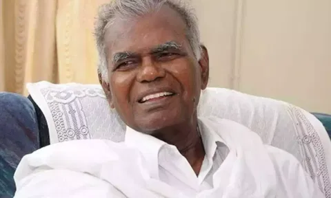 செயற்கை சுவாசம் கொடுத்து சிகிச்சை... 101 வயதான நல்லகண்ணு உடல்நிலை தொடர்ந்து கவலைக்கிடம்
