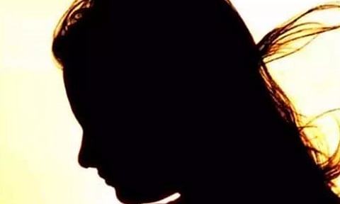 புரசைவாக்கத்தில் தொழில் அதிபரின் மனைவியை மயக்கி ரூ.4 கோடி நகைகளை சுருட்டிய வாலிபர்